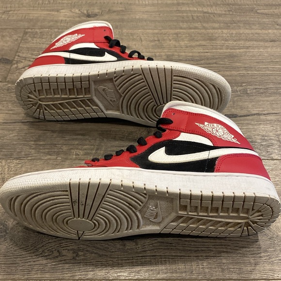 Nike Air Jordan Women’s - Picture 3 of 7